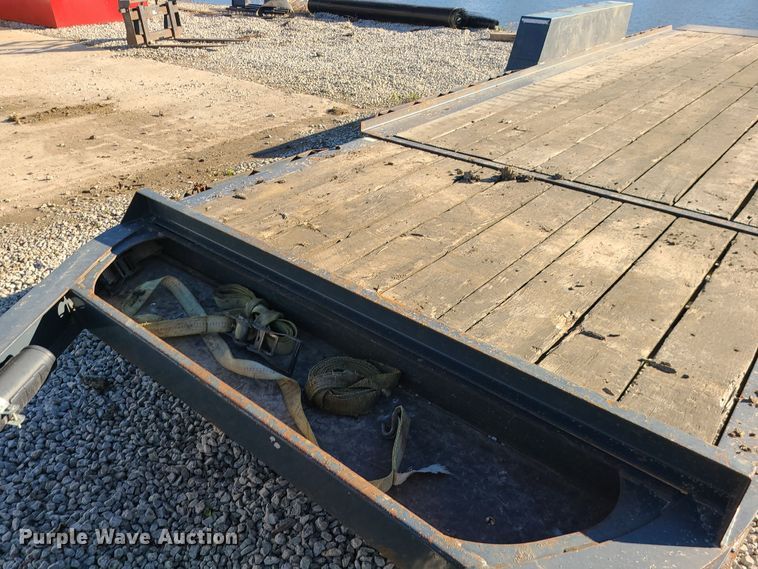 image for item MJ9541 2017 Towmaster T-14DT  equipment trailer