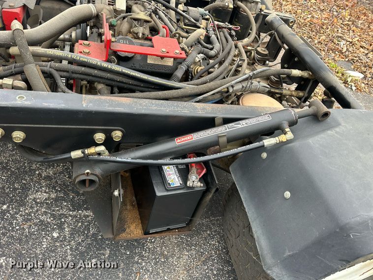 image for item MO9085 Toro Workman 3200  utility vehicle