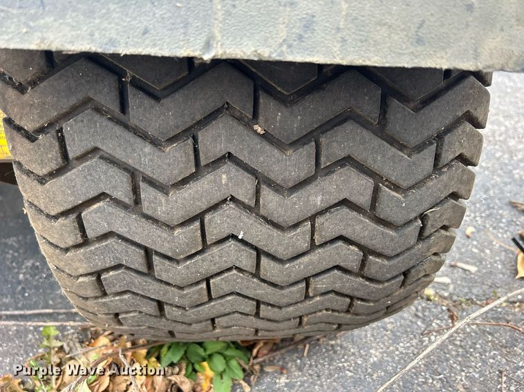 image for item MO9085 Toro Workman 3200  utility vehicle