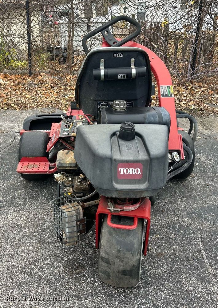 image for item MO9086 Toro Greensmaster 3050  reel mower