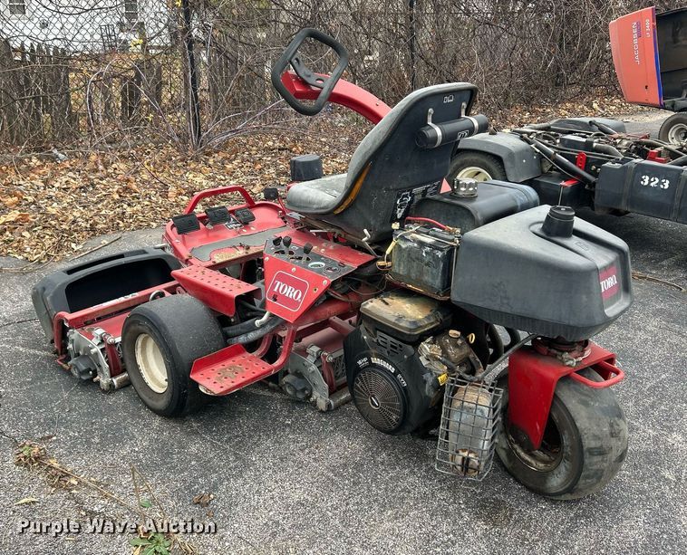 image for item MO9086 Toro Greensmaster 3050  reel mower