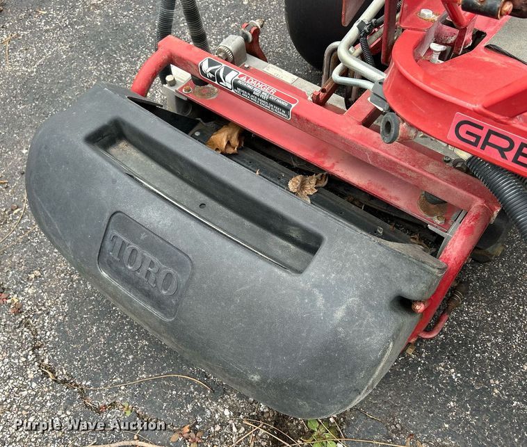 image for item MO9086 Toro Greensmaster 3050  reel mower