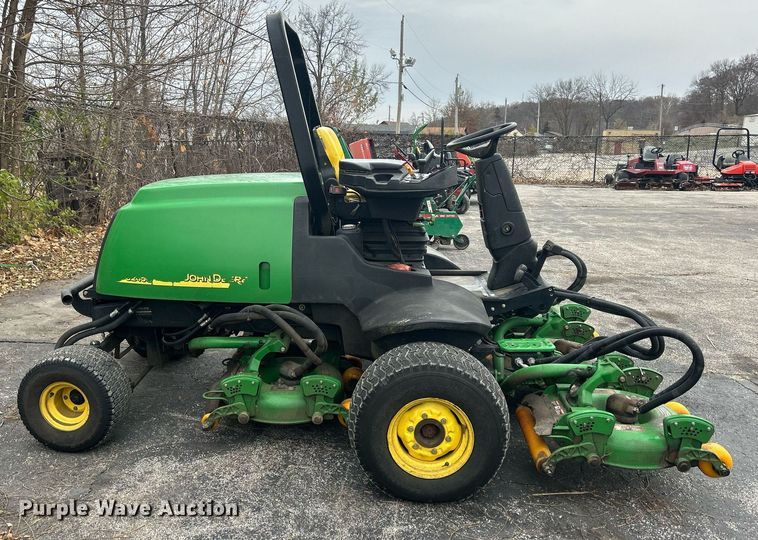 image for item MO9089 John Deere 3245C  gang mower