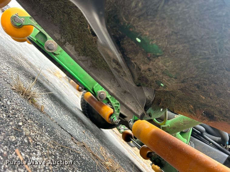 image for item MO9089 John Deere 3245C  gang mower