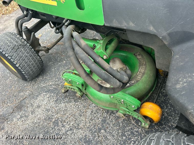 image for item MO9089 John Deere 3245C  gang mower