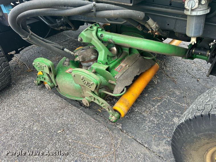 image for item MO9089 John Deere 3245C  gang mower