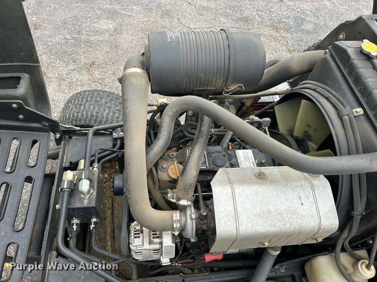 image for item MO9089 John Deere 3245C  gang mower