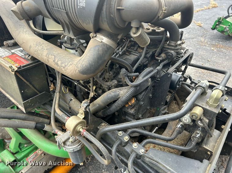 image for item MO9089 John Deere 3245C  gang mower