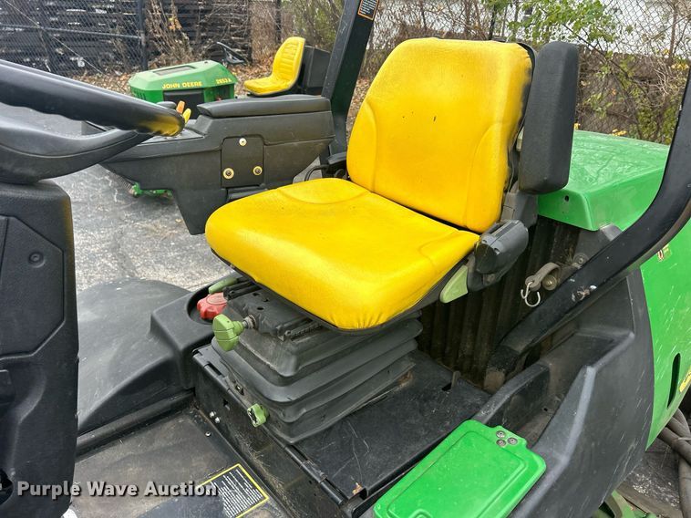 image for item MO9089 John Deere 3245C  gang mower