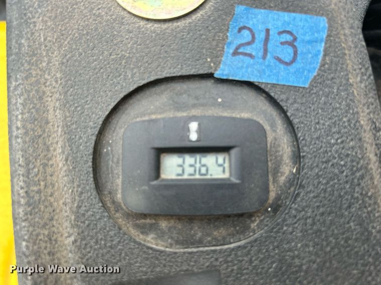 image for item MO9089 John Deere 3245C  gang mower