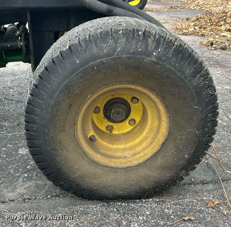 image for item MO9089 John Deere 3245C  gang mower