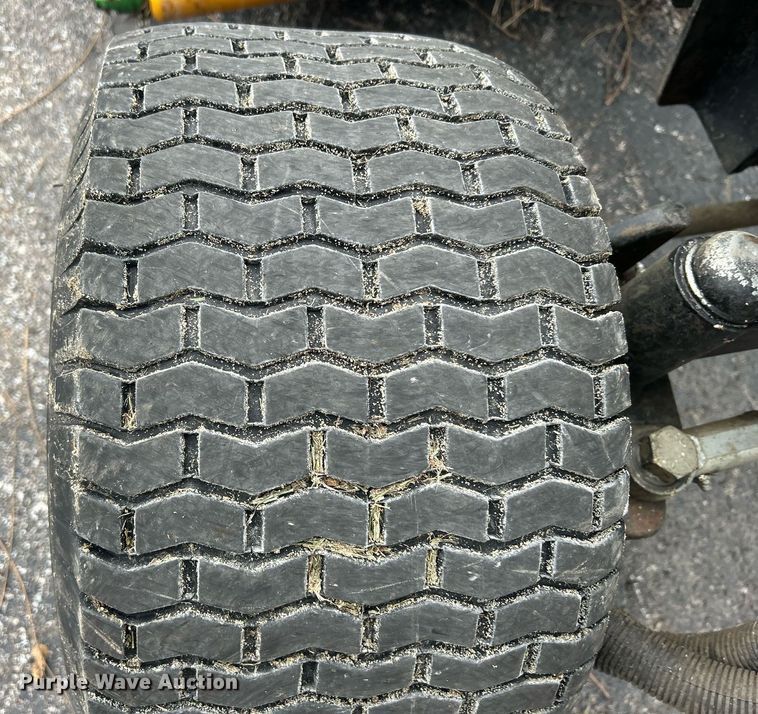 image for item MO9089 John Deere 3245C  gang mower