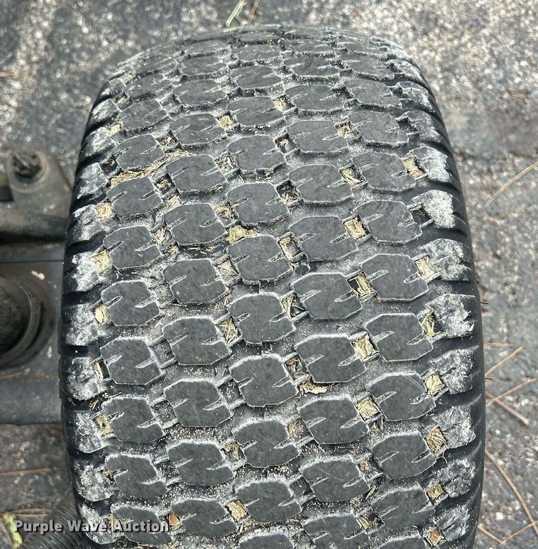 image for item MO9089 John Deere 3245C  gang mower