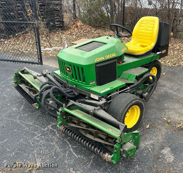 image for item MO9090 John Deere 2653A  reel mower