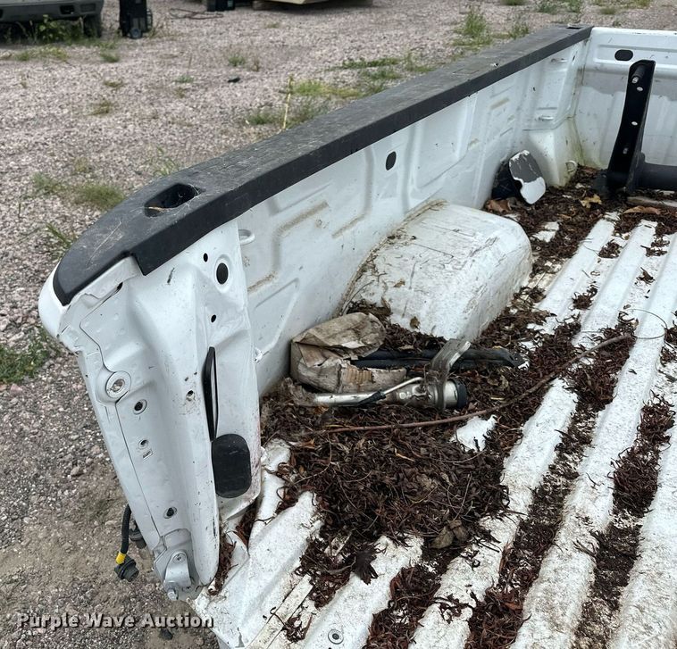 image for item MQ9415 Chevrolet pickup truck bed