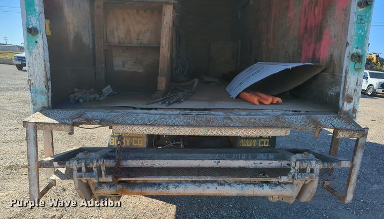 image for item MX9482 1998 GMC T6500  box truck