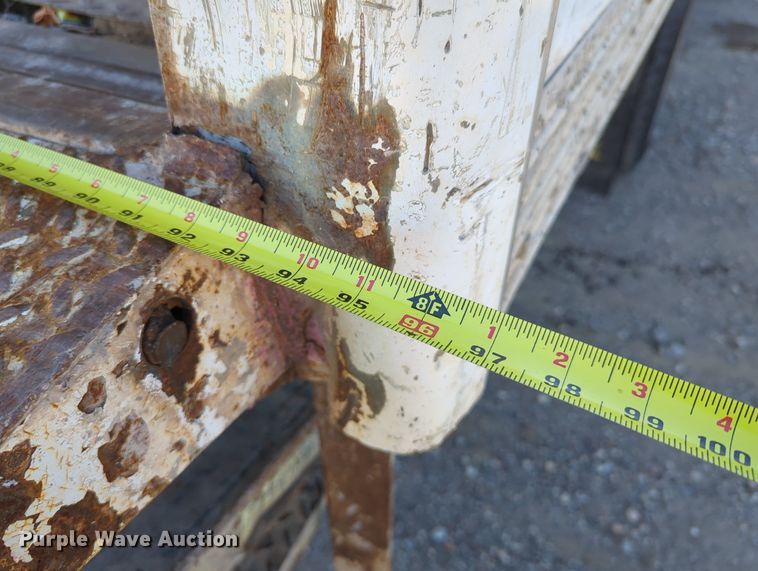 image for item MX9482 1998 GMC T6500  box truck