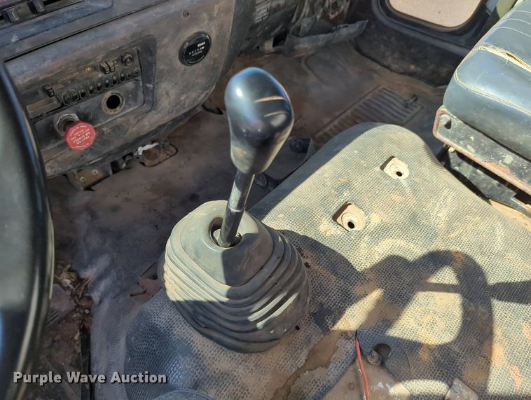 image for item MX9482 1998 GMC T6500  box truck