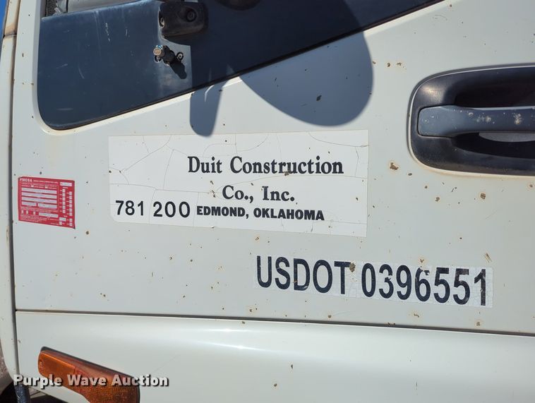 image for item MX9482 1998 GMC T6500  box truck