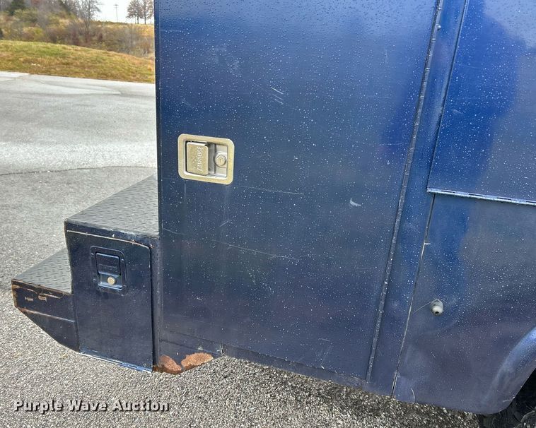 image for item NE9605 2012 Ford F550 XL Super Duty  Crew Cab utility / service truck