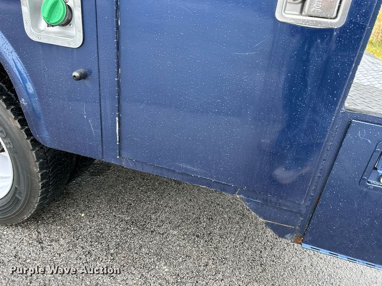 image for item NE9605 2012 Ford F550 XL Super Duty  Crew Cab utility / service truck