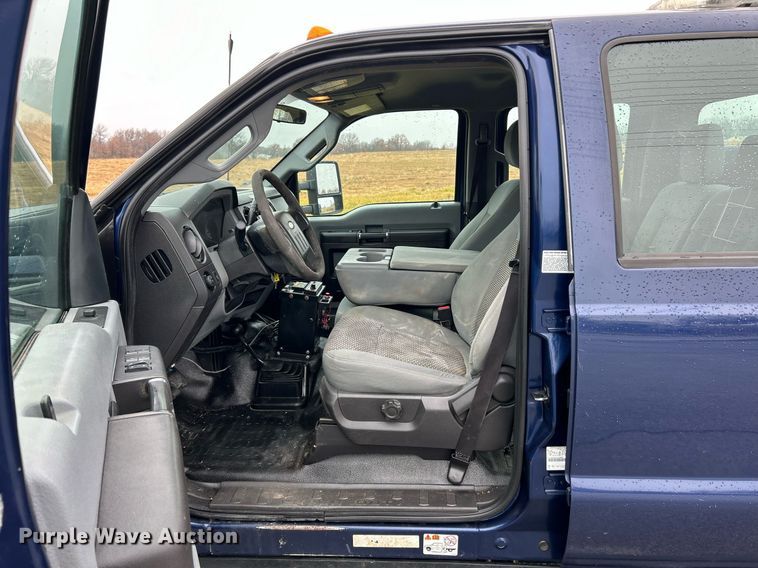 image for item NE9605 2012 Ford F550 XL Super Duty  Crew Cab utility / service truck