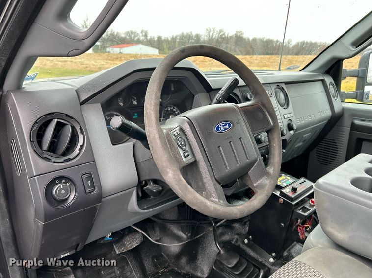 image for item NE9605 2012 Ford F550 XL Super Duty  Crew Cab utility / service truck