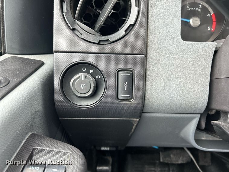 image for item NE9605 2012 Ford F550 XL Super Duty  Crew Cab utility / service truck