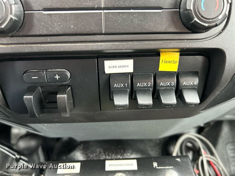 image for item NE9605 2012 Ford F550 XL Super Duty  Crew Cab utility / service truck