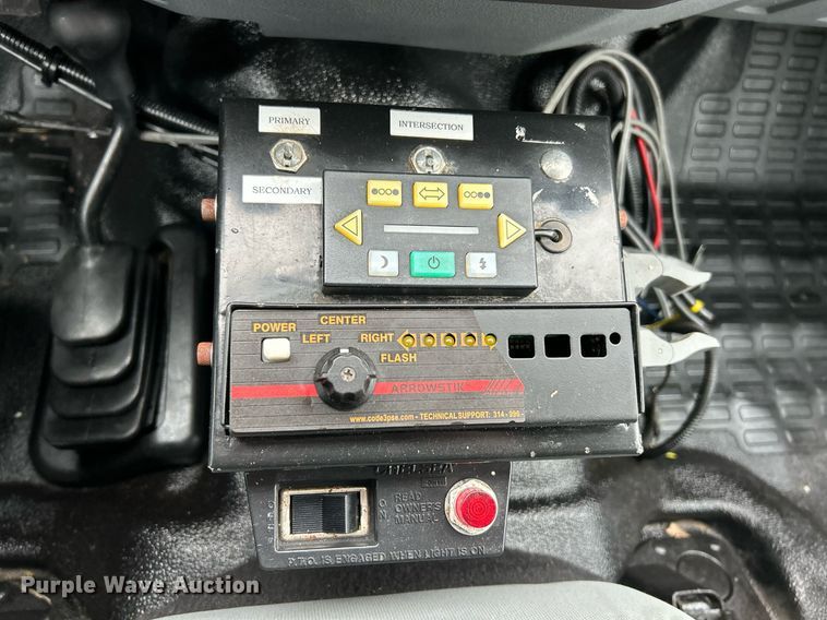 image for item NE9605 2012 Ford F550 XL Super Duty  Crew Cab utility / service truck