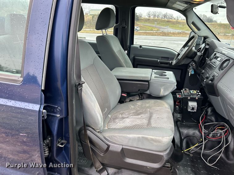 image for item NE9605 2012 Ford F550 XL Super Duty  Crew Cab utility / service truck