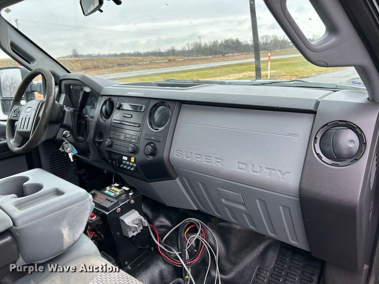 image for item NE9605 2012 Ford F550 XL Super Duty  Crew Cab utility / service truck