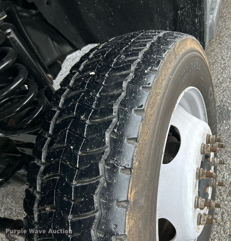 image for item NE9605 2012 Ford F550 XL Super Duty  Crew Cab utility / service truck