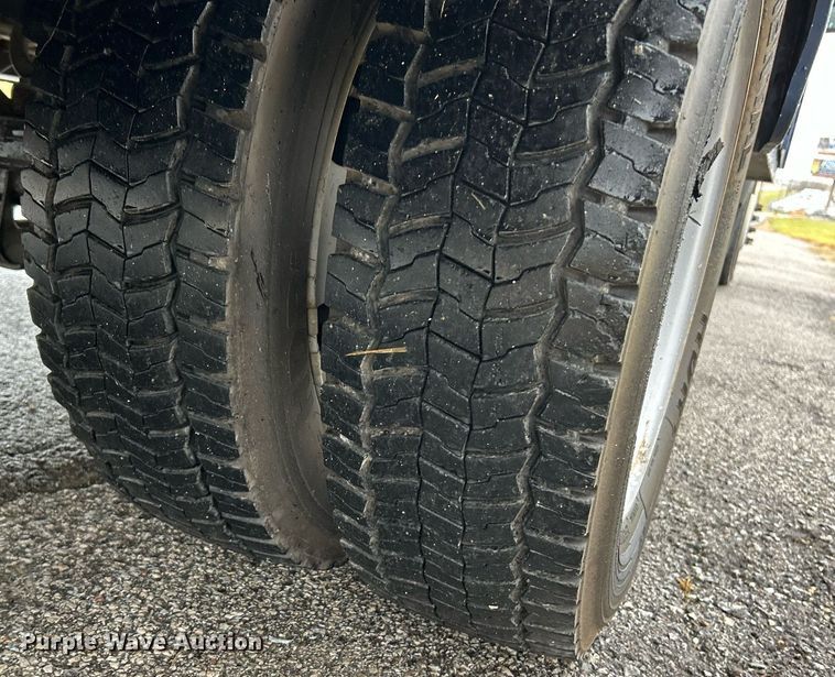 image for item NE9605 2012 Ford F550 XL Super Duty  Crew Cab utility / service truck