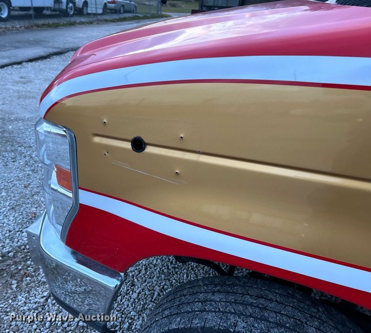 image for item NE9627 2017 Ford E450 Super Duty  van cab and chassis