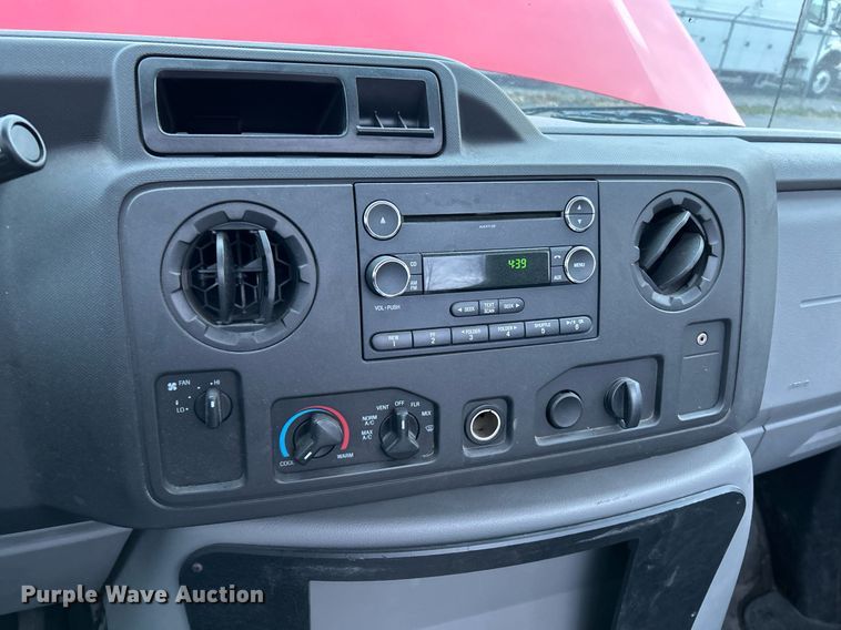 image for item NE9627 2017 Ford E450 Super Duty  van cab and chassis