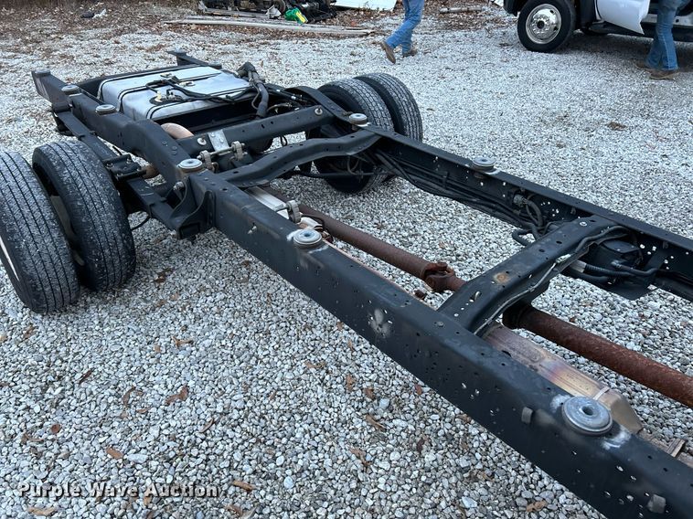 image for item NE9627 2017 Ford E450 Super Duty  van cab and chassis