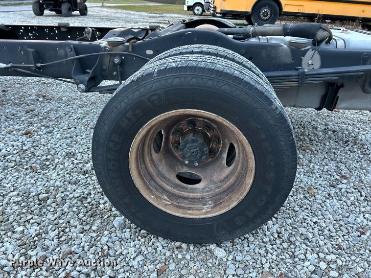 image for item NE9627 2017 Ford E450 Super Duty  van cab and chassis