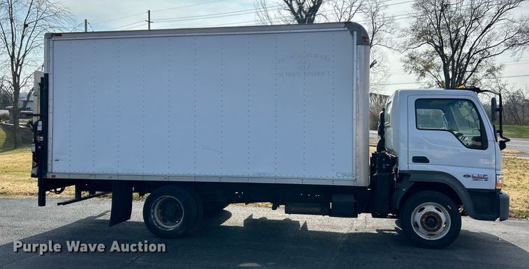 image for item NE9636 2006 Ford LCF  box truck