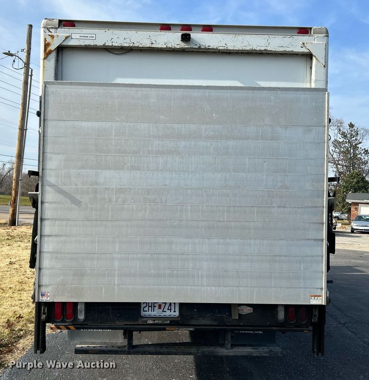 image for item NE9636 2006 Ford LCF  box truck