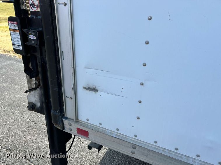 image for item NE9636 2006 Ford LCF  box truck