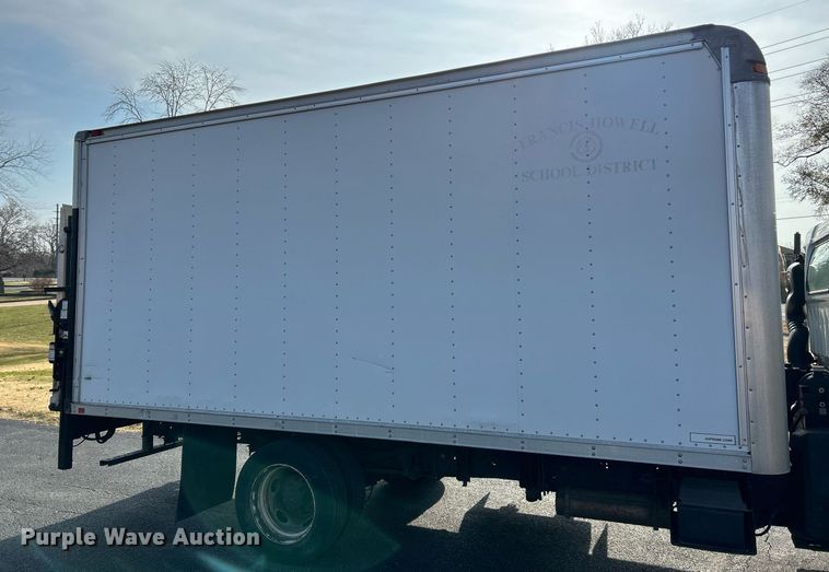 image for item NE9636 2006 Ford LCF  box truck