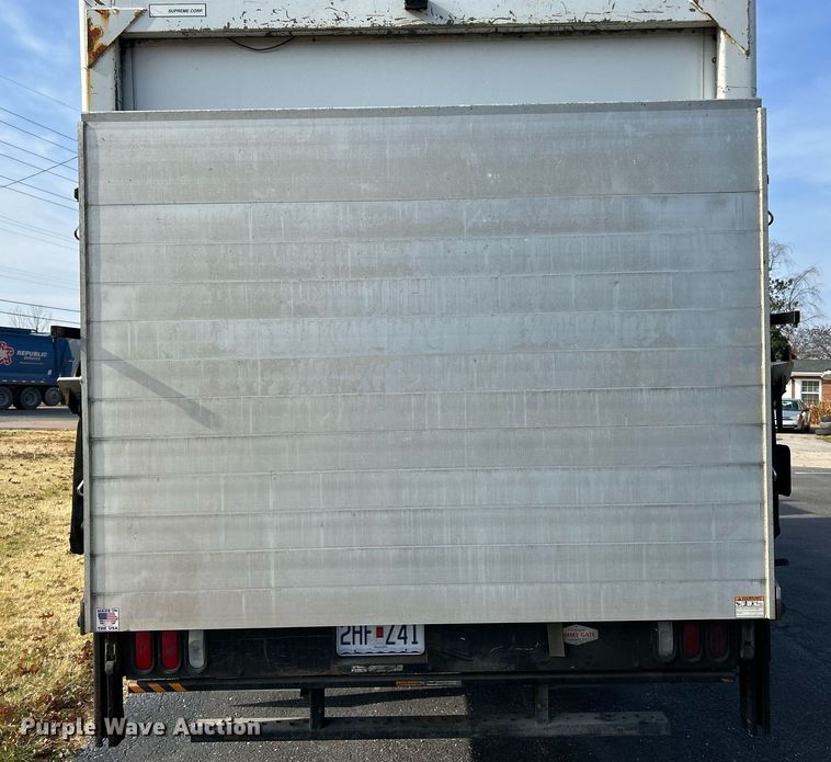 image for item NE9636 2006 Ford LCF  box truck