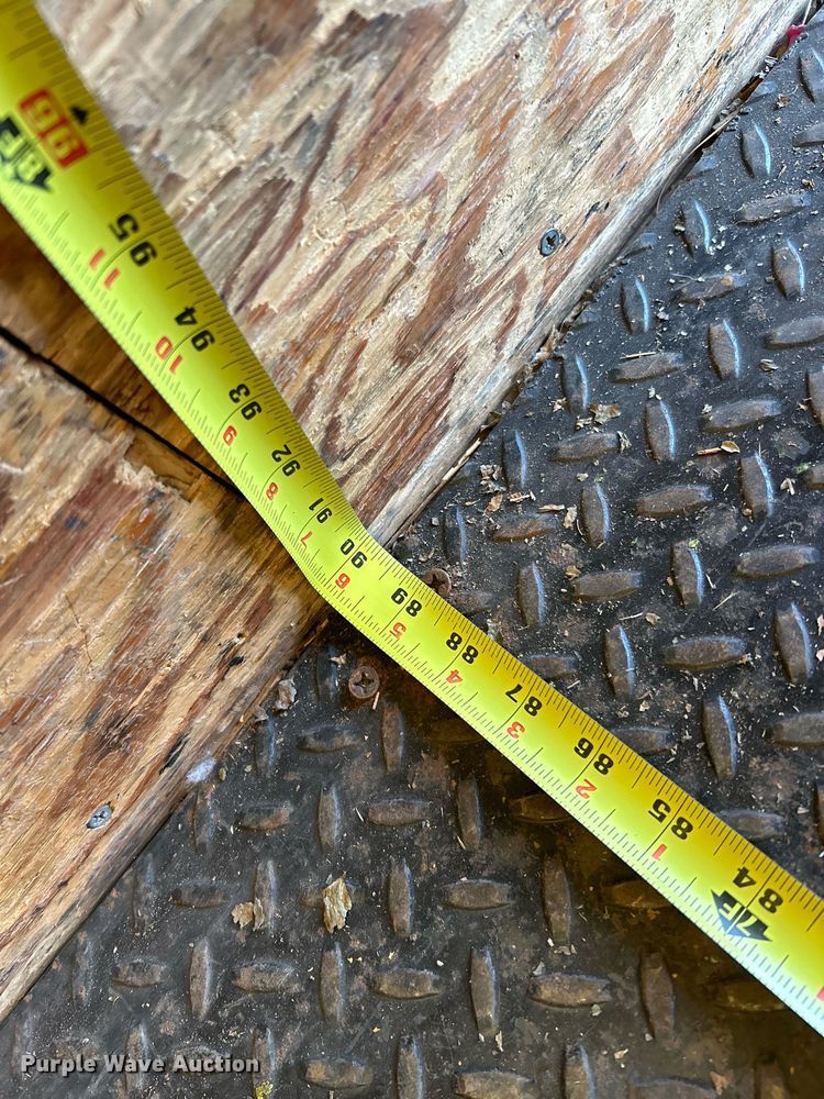 image for item NE9636 2006 Ford LCF  box truck