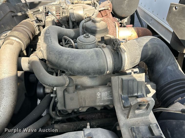 image for item NE9636 2006 Ford LCF  box truck