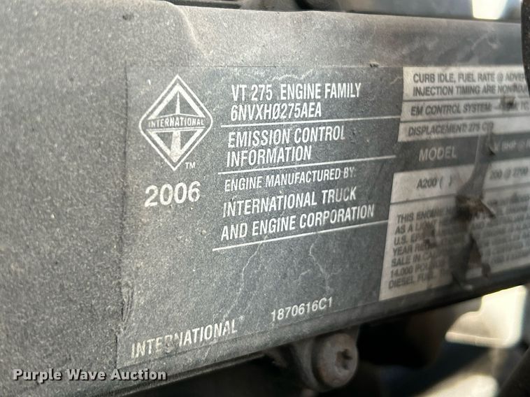 image for item NE9636 2006 Ford LCF  box truck