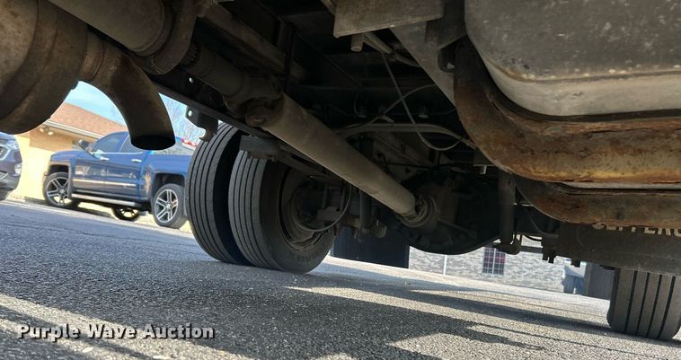 image for item NE9636 2006 Ford LCF  box truck