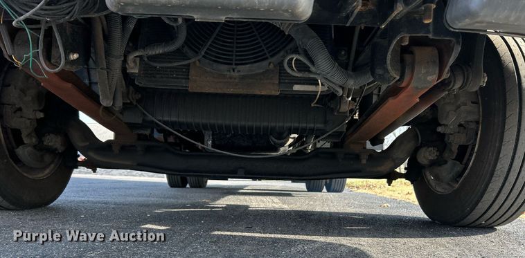 image for item NE9636 2006 Ford LCF  box truck