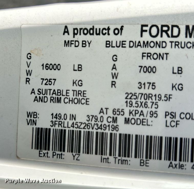 image for item NE9636 2006 Ford LCF  box truck