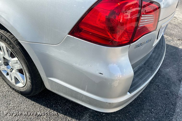 image for item NE9637 2012 Volkswagen Routan S  van